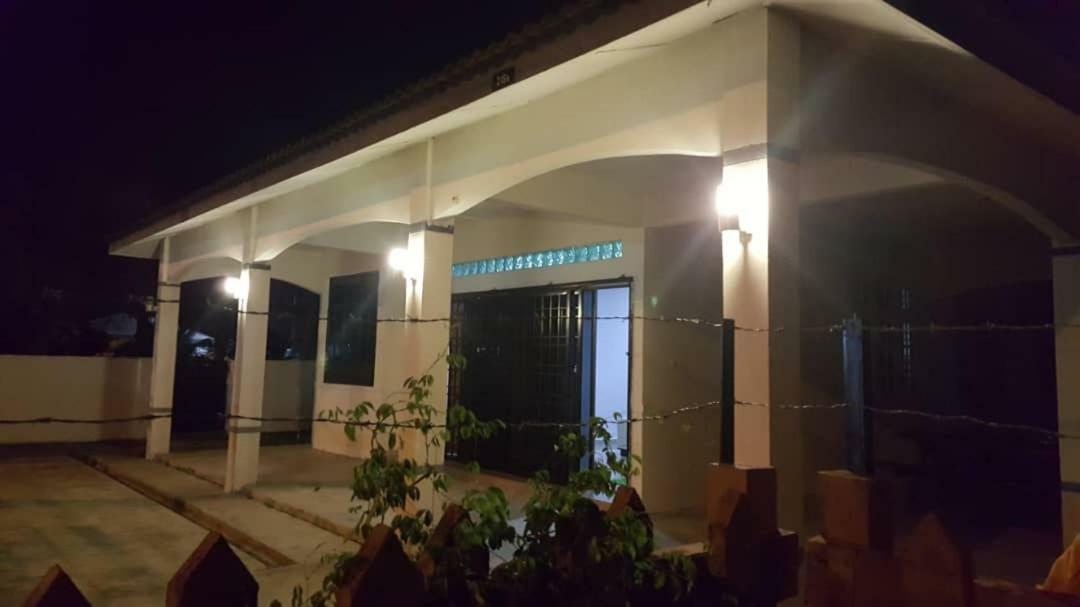 The Garden Vacation Home Lumut Exterior foto