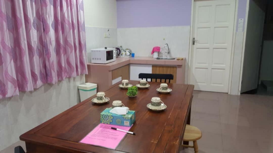 The Garden Vacation Home Lumut Exterior foto